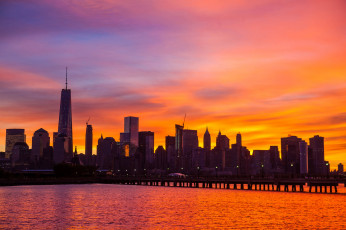 обоя города, нью-йорк , сша, нью-йорк, небоскреб, дома, манхэттен, панорама, небо