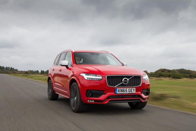 Обои картинки фото автомобили, volvo, 2015г, красный, uk-spec, xc90, d5, r-design