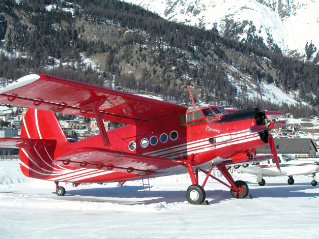 Обои картинки фото ан- 2, авиация, лёгкие одномоторные самолёты, самолёт, ан-, 2, снег, горы, аэродром