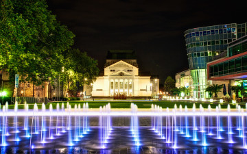 Картинка города здания дома освещения фонтаны