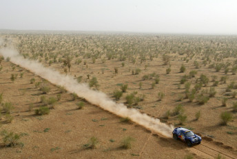 Картинка спорт авторалли volkswagen touareg rally ралли пыль пустыня red bull