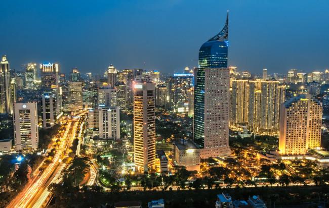 Обои картинки фото джаккарта , индонезия, города, - столицы государств, небоскребы, ночь, панорама