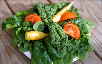 обоя еда, овощи, зелень, шпинат, помидор, морковь, томаты