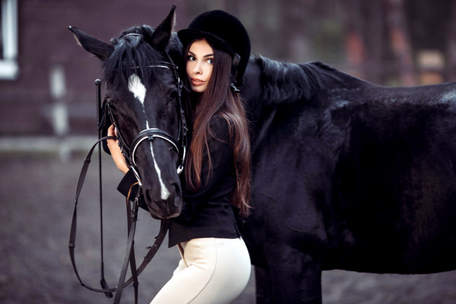 Обои картинки фото девушки, - брюнетки,  шатенки, брюнетка, лошадь