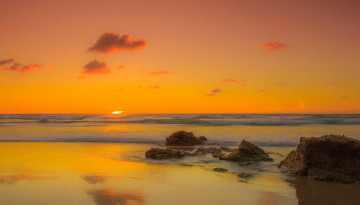 Картинка природа восходы закаты рассвет пляж берег пейзаж лето камни солнце океан