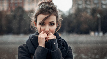 Картинка девушки -unsort+ лица +портреты мороз снег шатенка пальто шарф