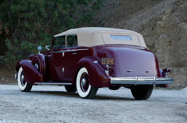 Обои картинки фото cadillac v12, 370 d convertible sedan by fleetwood 1935, автомобили, cadillac, 1935, convertible, sedan, fleetwood, d, v12, 370