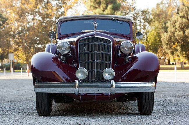 Обои картинки фото cadillac v12, 370 d convertible sedan by fleetwood 1935, автомобили, cadillac, sedan, v12, 370, d, convertible, 1935, fleetwood