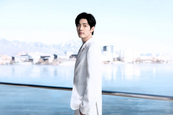 Картинка мужчины xiao+zhan актер костюм балкон море панорама
