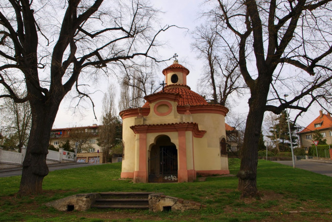 Обои картинки фото Часовня, святой, троицы, 1750, города, католические, соборы, костелы, аббатства, прага