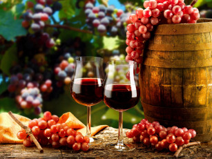 Картинка еда напитки +вино вино гроздь винограда бокалы салфетка поднос фон