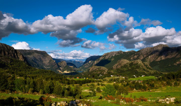 Картинка природа пейзажи облака зелень долина горы