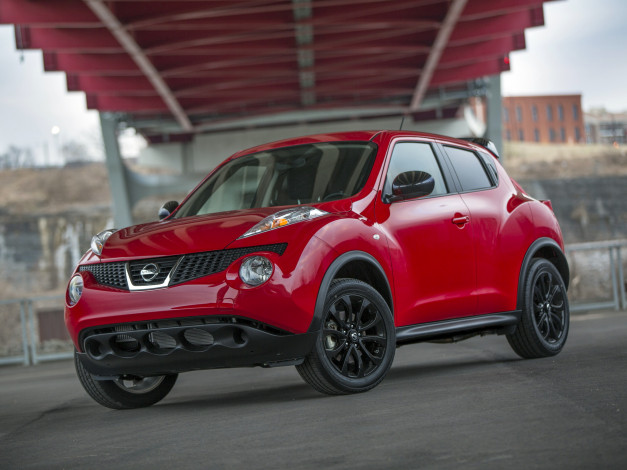 Обои картинки фото автомобили, nissan, datsun, 2012, yf15, midnight, edition, juke, красный