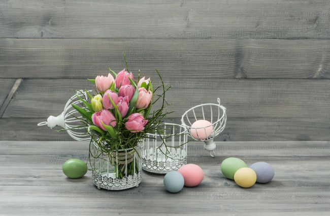Обои картинки фото праздничные, пасха, тюльпаны, цветы, яйца, пасхальные