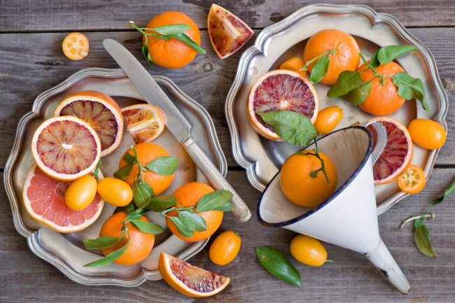 Обои картинки фото еда, цитрусы, нож, мандарины, кумкваты, грейпфруты