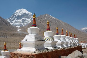 Картинка тибет+108+чортенов+монастыря+дрирапхук разное религия ступы ламаизм буддизм тибет монастырь 108