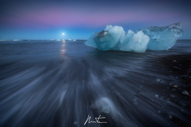 Обои картинки фото природа, айсберги и ледники, выдержка, лёд, пляж, небо, луна, море