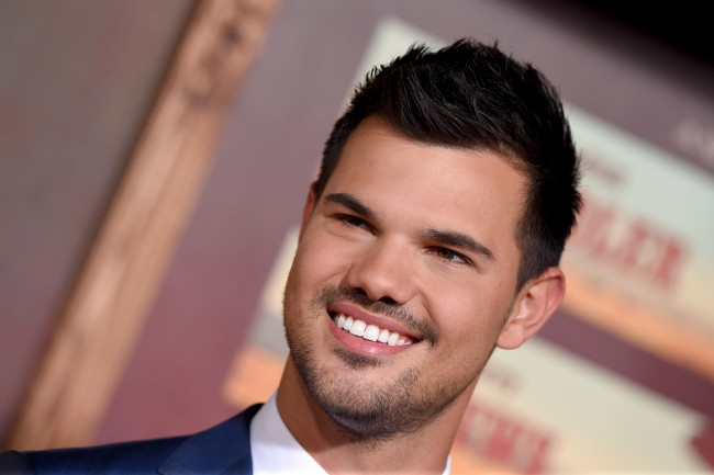 Обои картинки фото мужчины, taylor lautner, актер, лицо, щетина