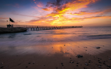 Картинка природа восходы закаты берег пляж египет port ghalib marsa alam egypt океан облака закат камни