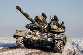 Картинка техника военная+техника 2016г азов полк пулемет честь бойцы солдаты т-64 танк украина