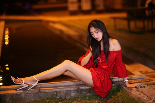 Обои картинки фото девушки, - азиатки, азиатка, поза, красное, платье