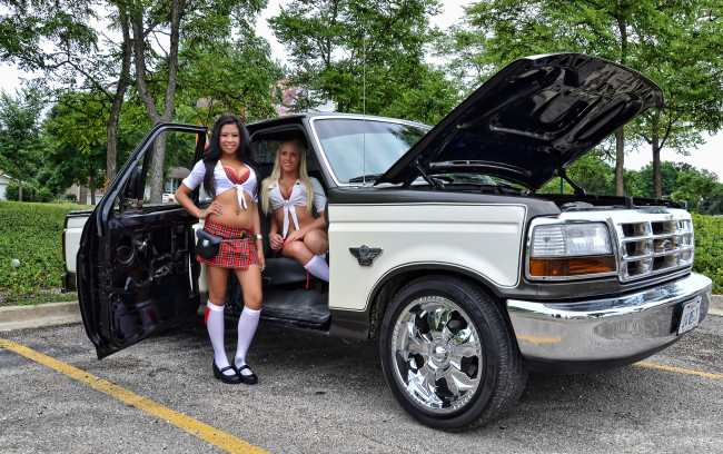 Обои картинки фото автомобили, авто с девушками, ford