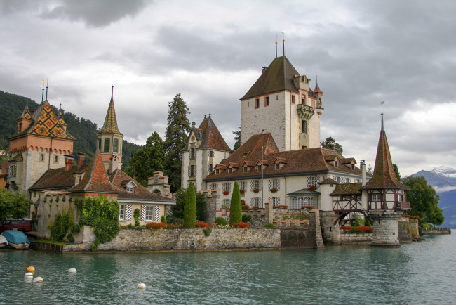 Обои картинки фото oberhofen castle lake thun, города, замок оберхофен , швейцария, простор