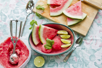 Картинка еда мороженое десерты доска ложки сладкое лето фрукты лайм арбуз