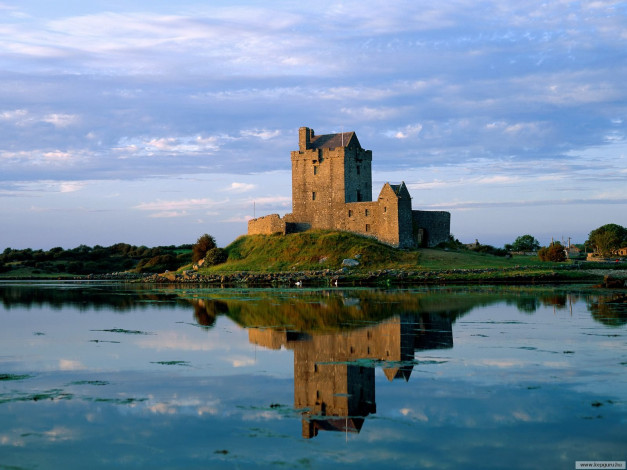 Обои картинки фото dunguaire, castle, kinvara, county, clare, ireland, города, дворцы, замки, крепости