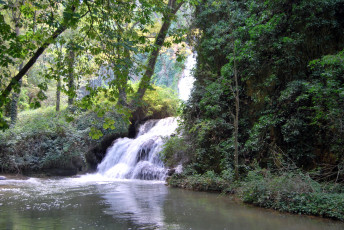 Картинка природа водопады водопад обрыв деревья река