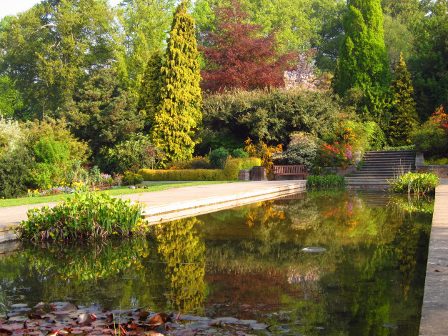 Обои картинки фото hill, garden, london, природа, парк, водоем, растения, скамейка, лестница