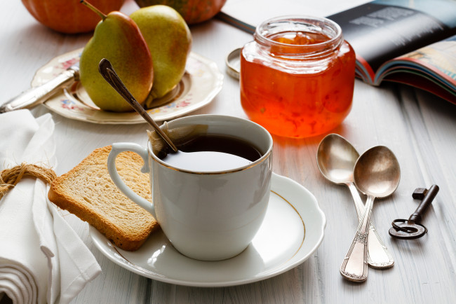 Обои картинки фото еда, разное, чай, джем, груши, ключи, завтрак