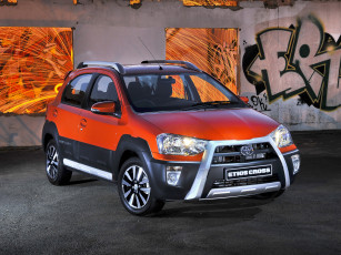 Картинка автомобили toyota etios cross za-spec 2014г красный