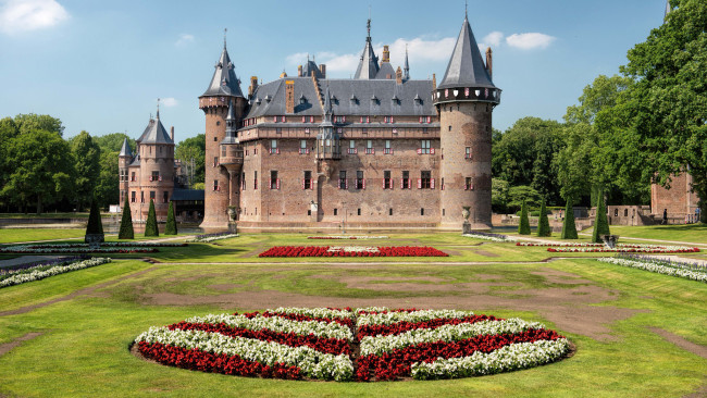 Обои картинки фото castle de haar - haarzuilens,  netherlands, города, - дворцы,  замки,  крепости, газон, лужайка, замок, клумба, парк
