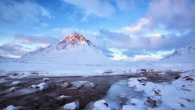 Обои картинки фото природа, горы, река, снег, вершина