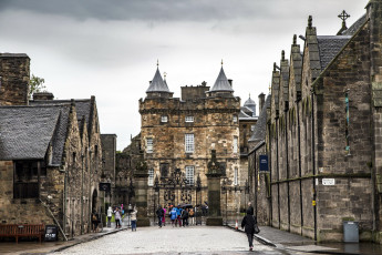 обоя города, эдинбург , шотландия, туристы, ворота, замок