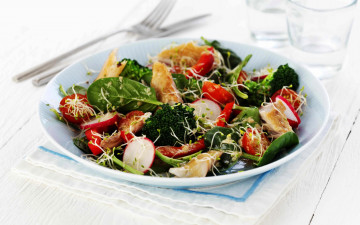 Картинка еда салаты +закуски салат редис помидоры шпинат брокколи