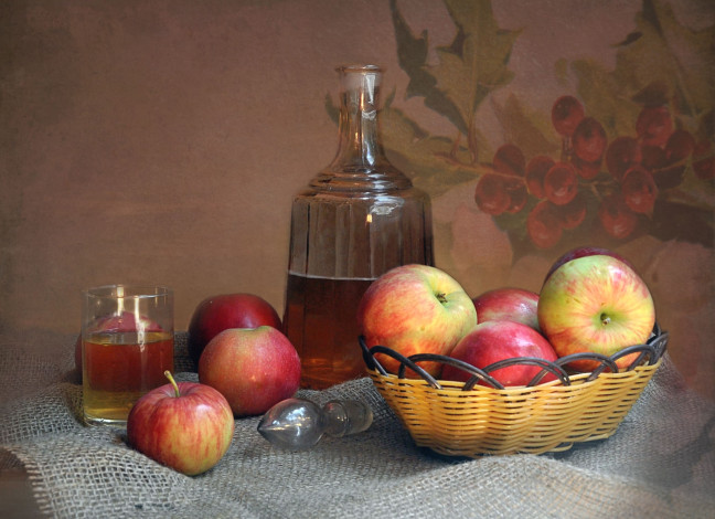 Обои картинки фото еда, Яблоки, сок, графин, плоды