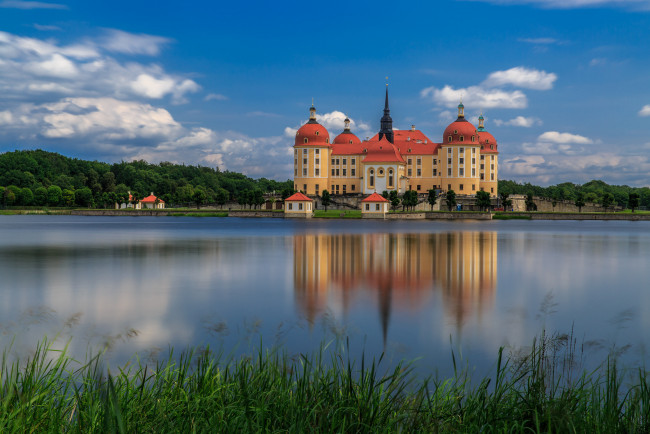 Обои картинки фото moritzburg castle,  germany, города, замок морицбург , германия, отражение, замок, морицбург, germany, вода, moritzburg, castle