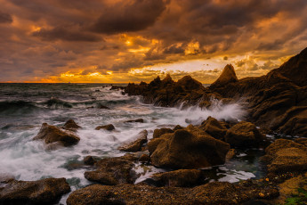 Картинка природа побережье берег океан волны скалы
