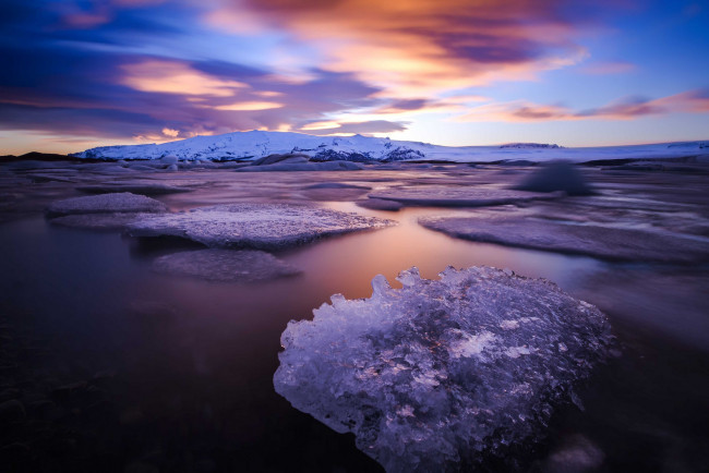 Обои картинки фото природа, айсберги и ледники, закат, небо, лёд, море
