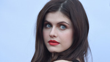 обоя девушки, alexandra daddario, лицо, шатенка