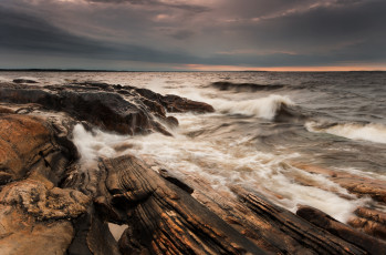 Картинка природа побережье тучи небо море камни прибой