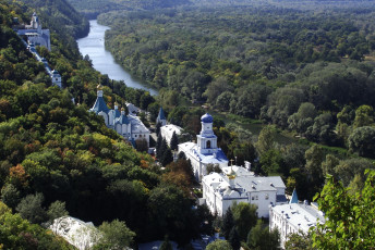 Картинка святогорск украина города православные церкви монастыри лес река купола