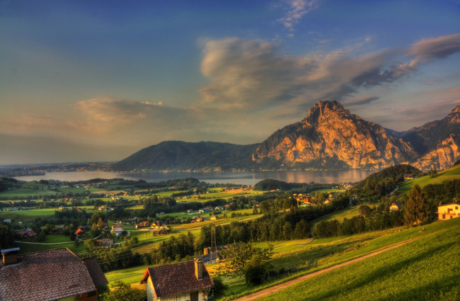 Обои картинки фото gmunden, austria, города, пейзажи, городок, горы, пейзаж