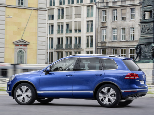 Обои картинки фото автомобили, volkswagen, синий, 2014г, tdi, touareg, v6