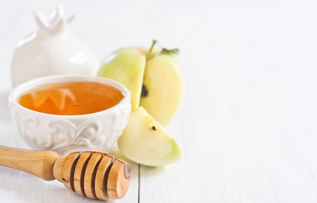 Обои картинки фото еда, мёд,  варенье,  повидло,  джем, мед, яблоки, дольки, сухие, листики