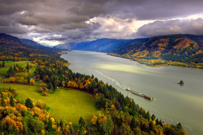 Обои картинки фото природа, реки, озера, река, берега, тучи, небо, ноябрь, осень, колумбия, северная, америка