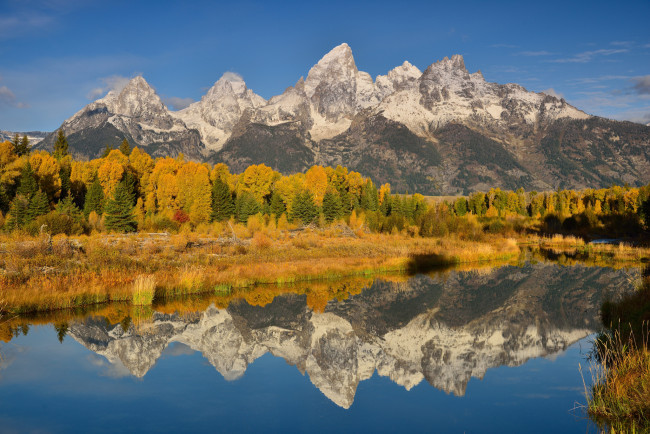 Обои картинки фото природа, реки, озера, горы, деревья, осень, время, года, река, поток