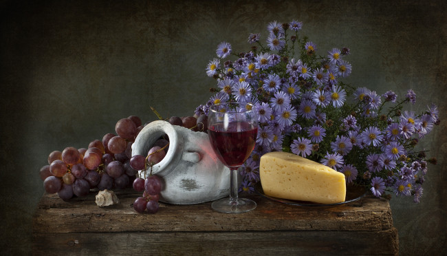 Обои картинки фото еда, натюрморт, виноград, сыр, цветы